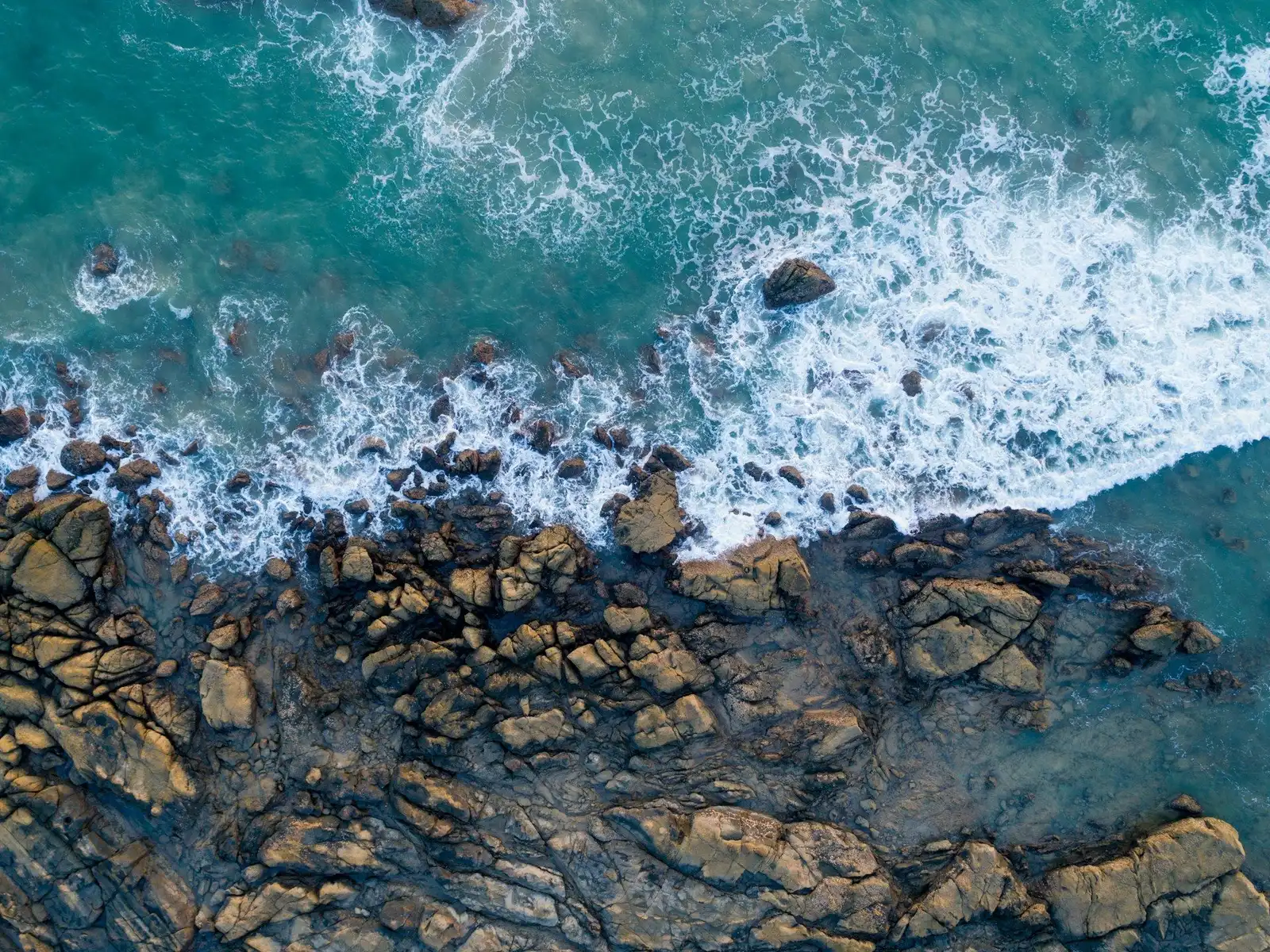 There’s not a lot of places where you can expect to see pristine clean water as the beaches in Ngapali. I had the chance jigsaw puzzle