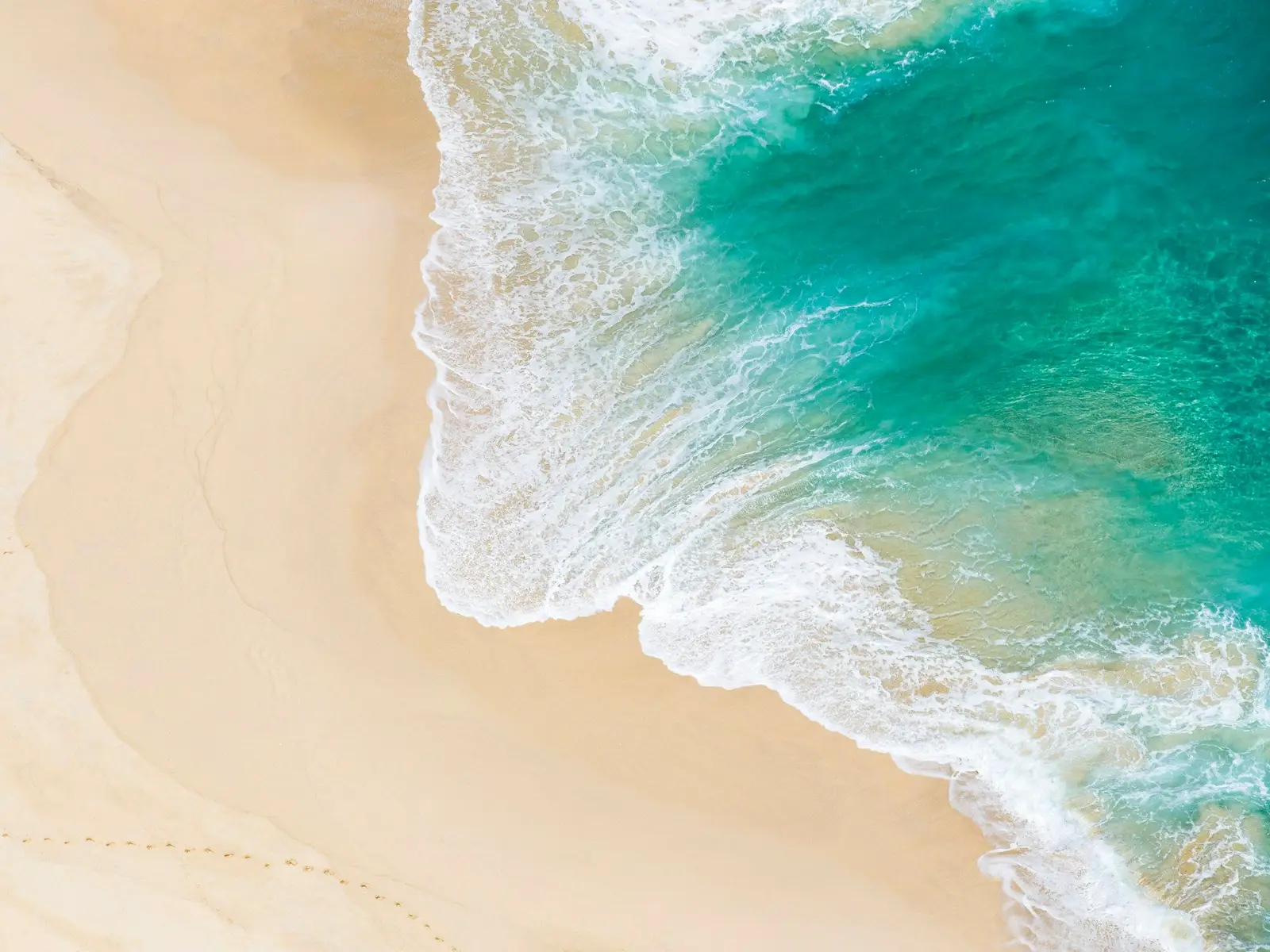 aerial shot of seawaves jigsaw puzzle